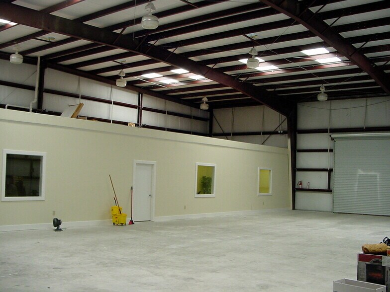 More Photos Of 610 Clear Creek Ave, League City Unknown For Lease