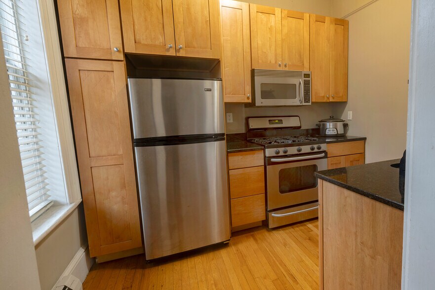 More Photos Of 179 Main St, Beacon Storefront Retail Residential For Sale