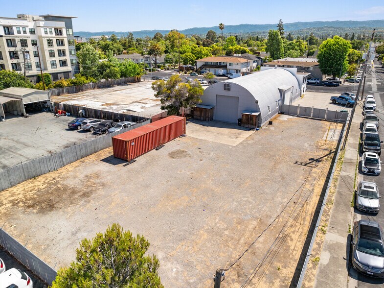 More Photos Of 65 Winslow St, Redwood City Warehouse For Sale