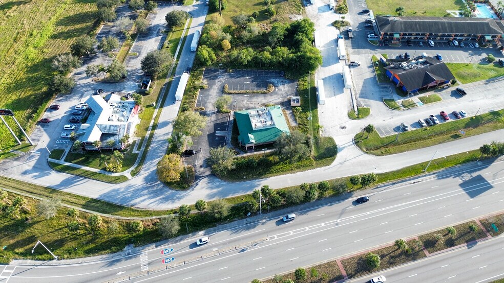 More Photos Of 6501 Darter Ct, Fort Pierce Restaurant For Sale