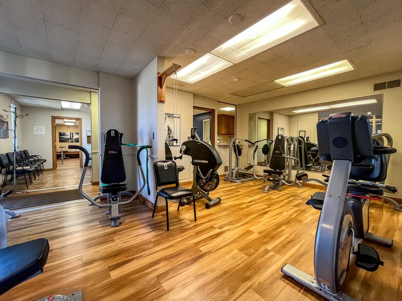 More Photos Of 2001 7th St, Rapid City Office For Sale