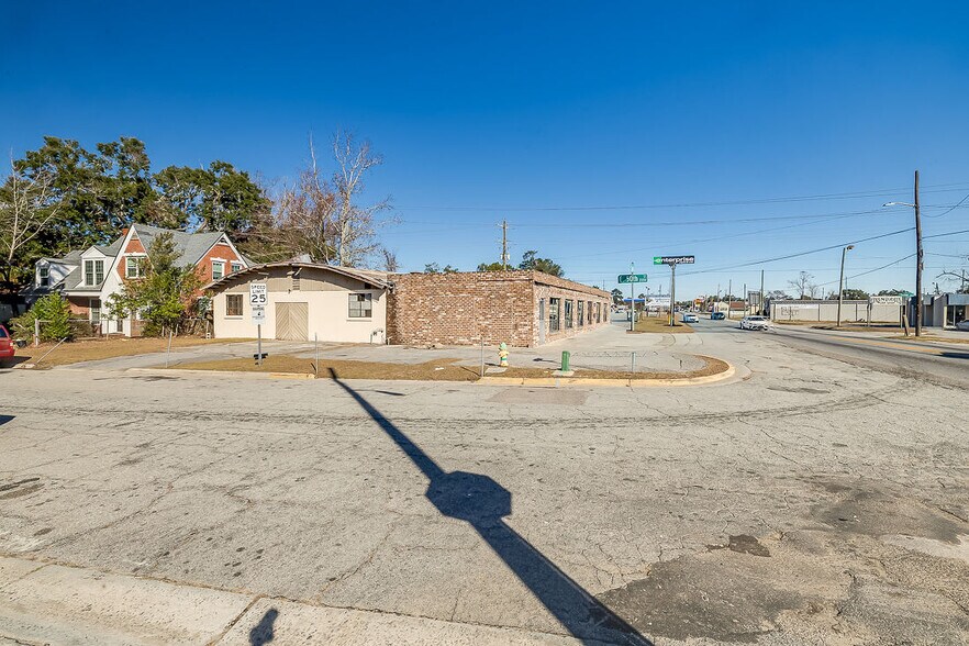 More Photos Of 3104 Skidaway Rd, Savannah Freestanding For Sale