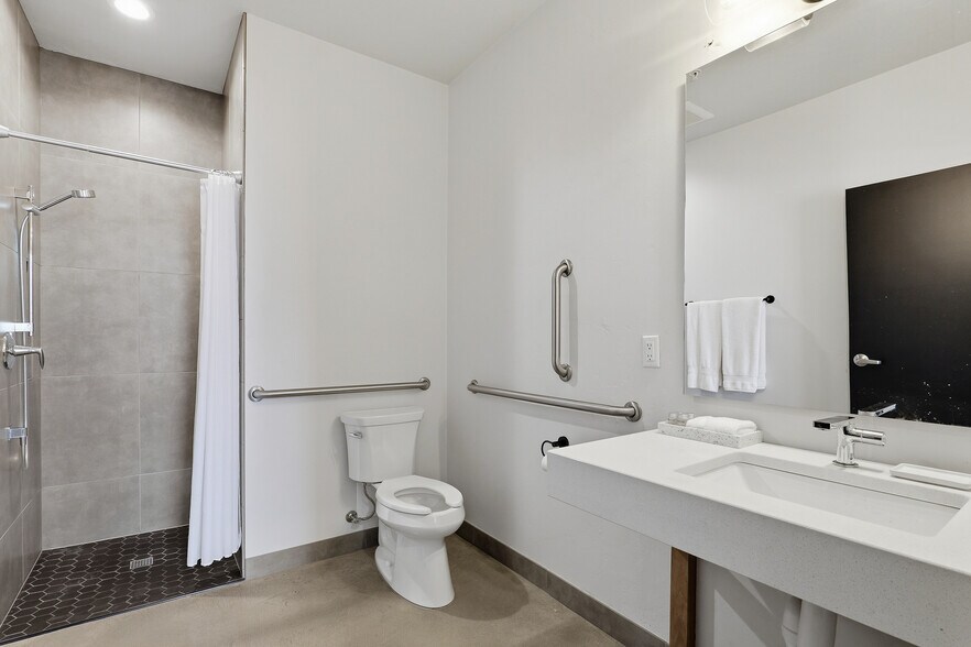 More Photos Of 171 E Rhine St, Elkhart Lake Apartments For Sale