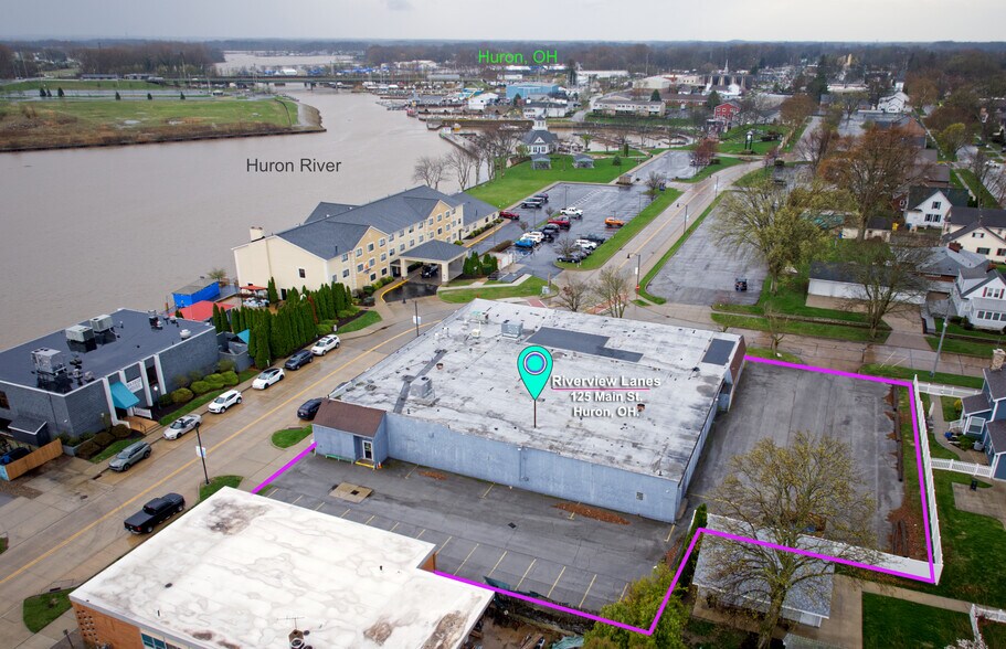 More Photos Of 125 Main St, Huron Bowling Alley For Sale