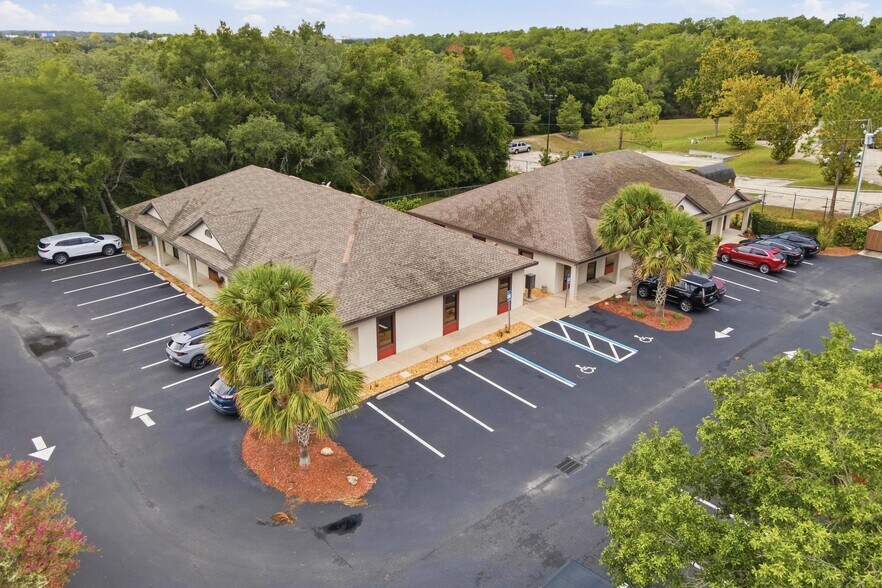 More Photos Of 375 Fennell Blvd, Lady Lake Medical For Sale