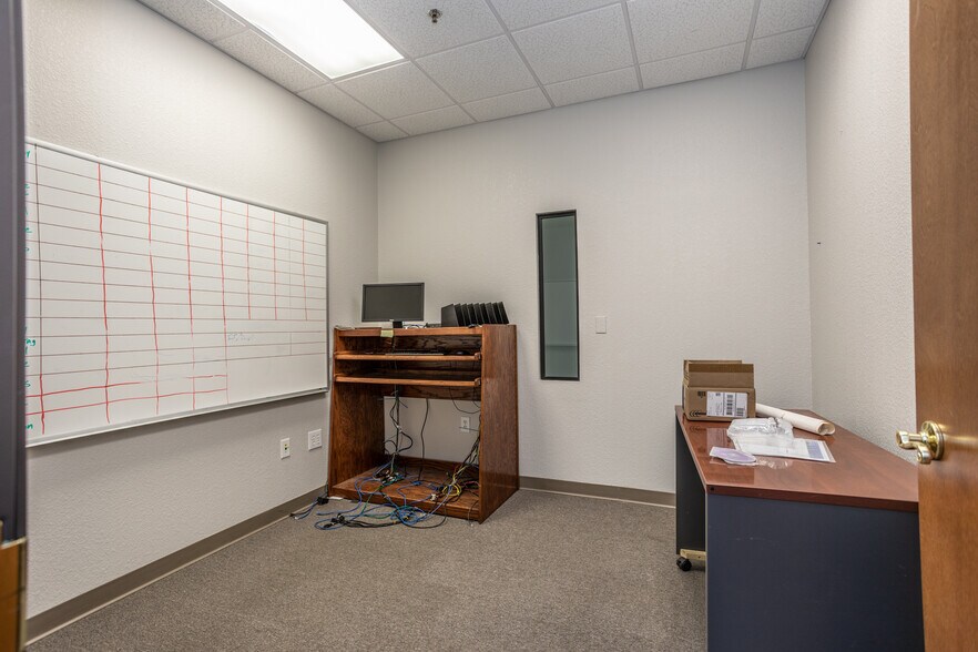 More Photos Of 201 W California St, Gainesville Office For Lease