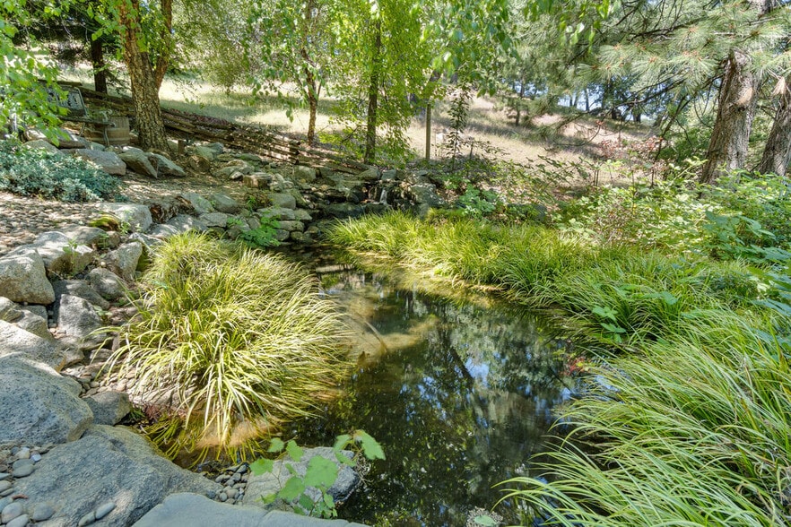 More Photos Of 8054 Fairplay Rd, Somerset Winery Vineyard For Sale