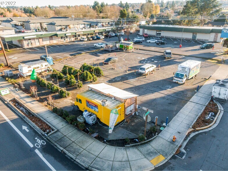 More Photos Of NE Sandy Blvd and 131st Ave, Portland Land For Sale