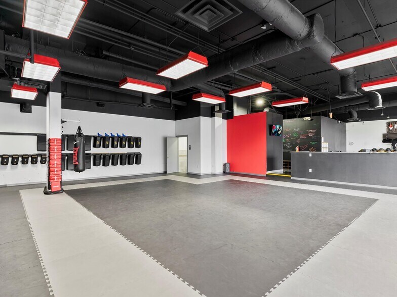 More Photos Of 5805 Saintsbury Dr, The Colony Apartments For Lease