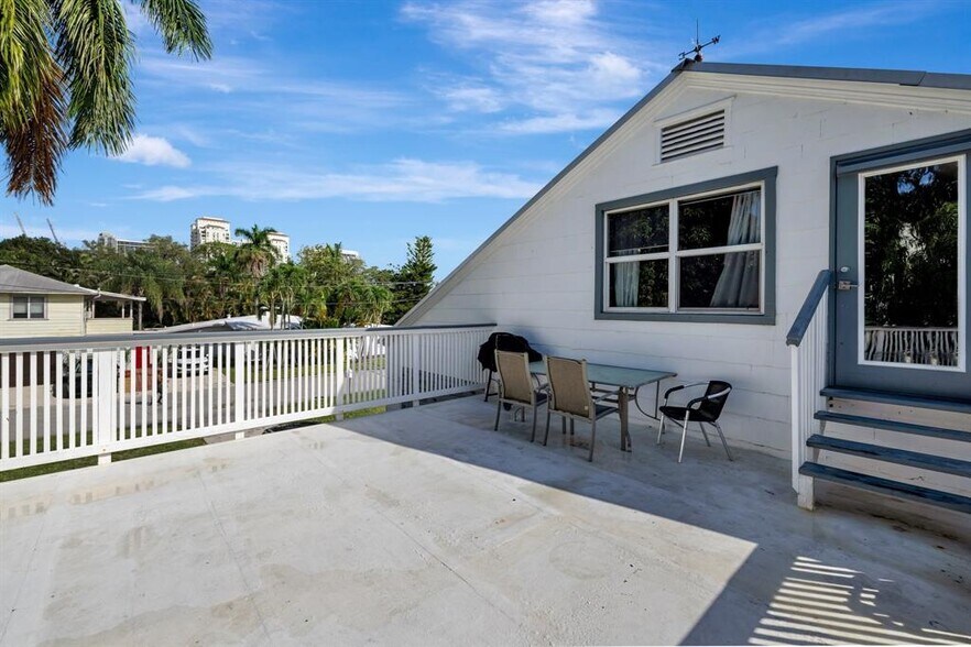 More Photos Of 901 W Las Olas Blvd, Fort Lauderdale Specialty For Sale