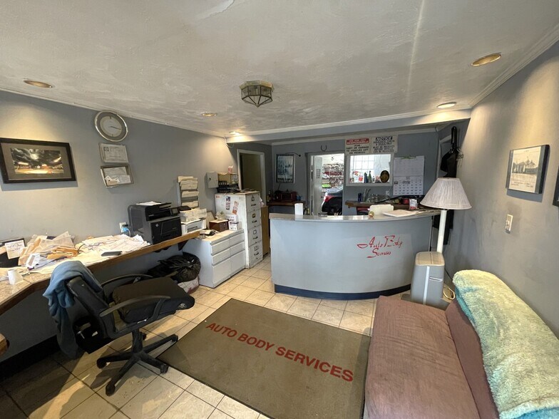 More Photos Of 6233 Belair Rd, Baltimore Auto Repair For Sale