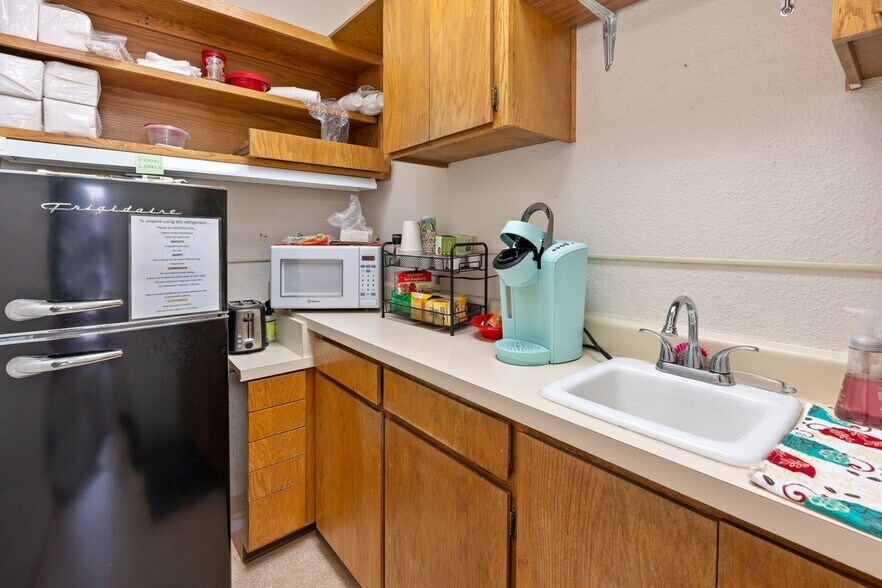 More Photos Of 6050 State Route 179, Sedona Office For Sale