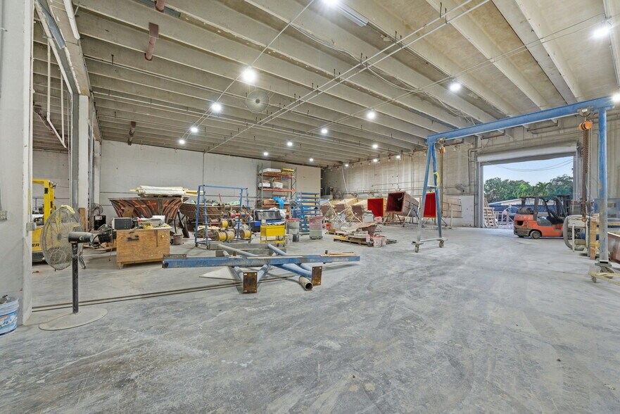 More Photos Of 2275 NW 150th St, Opa Locka Warehouse For Sale