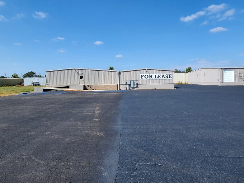 More Photos Of 3225 Highway 31 S, Decatur Industrial For Lease
