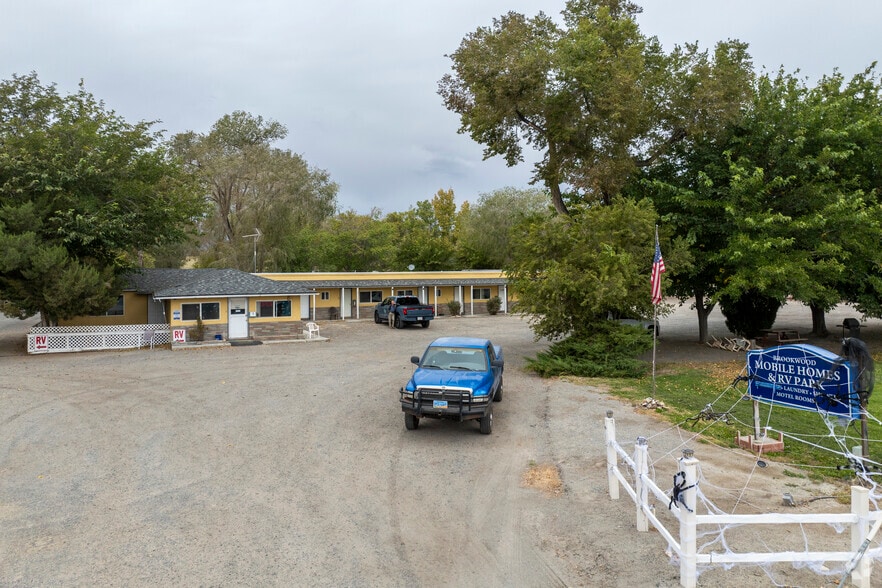 More Photos Of 55 Cornell Ave, Lovelock Hotel For Sale