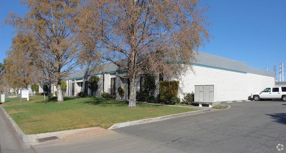 More Photos Of 28170 Avenue Crocker, Valencia Manufacturing For Lease