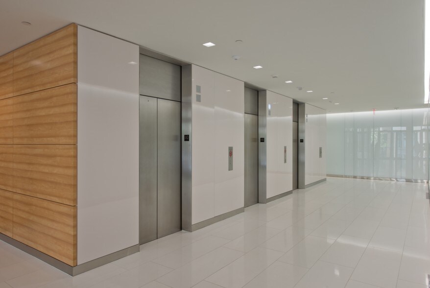 More Photos Of 2000 14th St N, Arlington Office For Lease