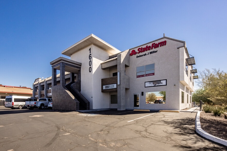 Primary Photo Of 1600 Mcculloch Blvd N, Lake Havasu City General Retail For Lease
