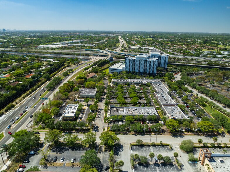 More Photos Of 1341-1663 S University Dr, Plantation Unknown For Lease
