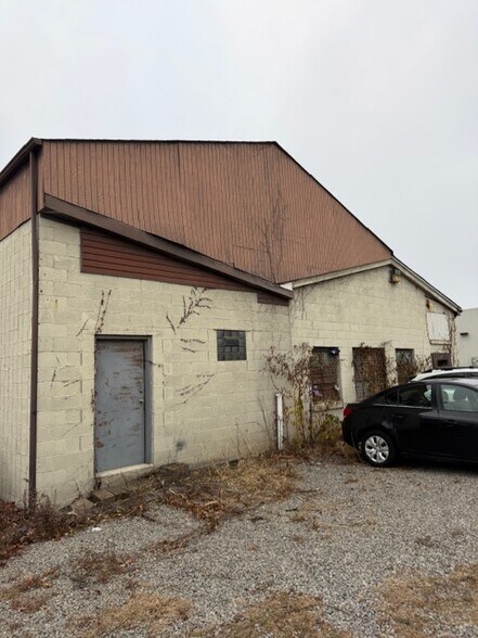 More Photos Of 853 4th Ave, Coraopolis Warehouse For Sale