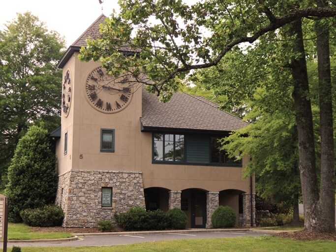 Primary Photo Of 5 Park Pl W, Brevard Medical For Sale