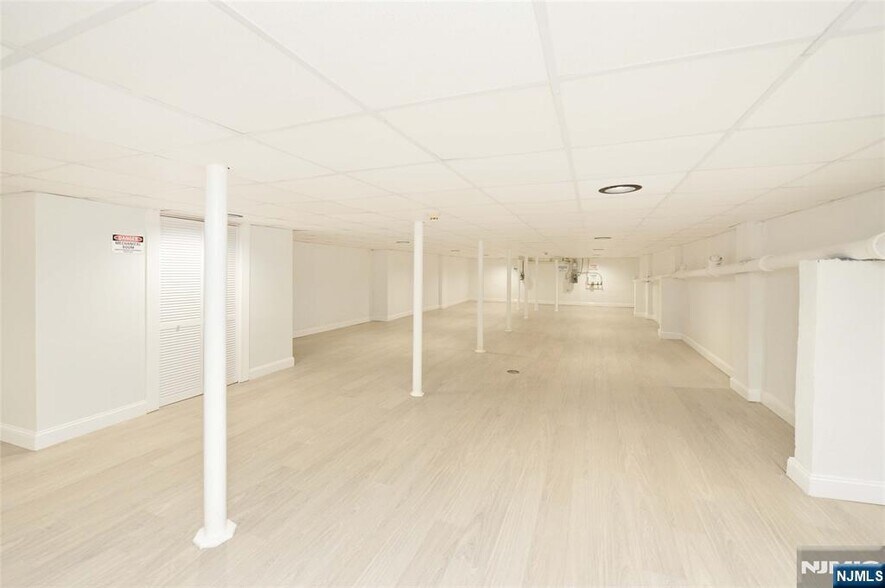 More Photos Of 17 Godwin Ave, Ridgewood General Retail For Lease