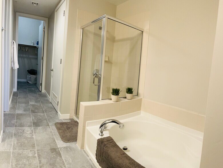 More Photos Of 353 E Bonneville Ave, Las Vegas Apartments For Sale