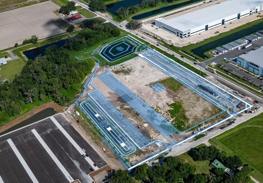 More Photos Of 3825 Hamilton Rd, Lakeland Warehouse For Lease