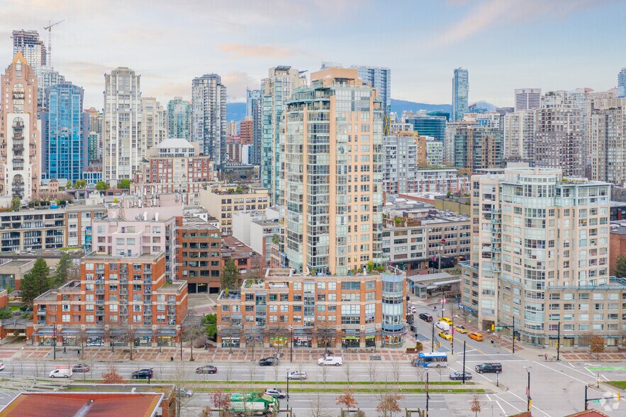 More Photos Of 206 Davie St, Vancouver Storefront For Sale