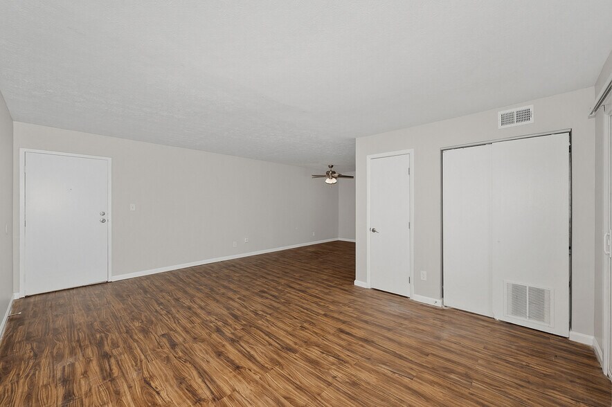 More Photos Of 3935-3939 Wilma Ct, Cincinnati Apartments For Sale