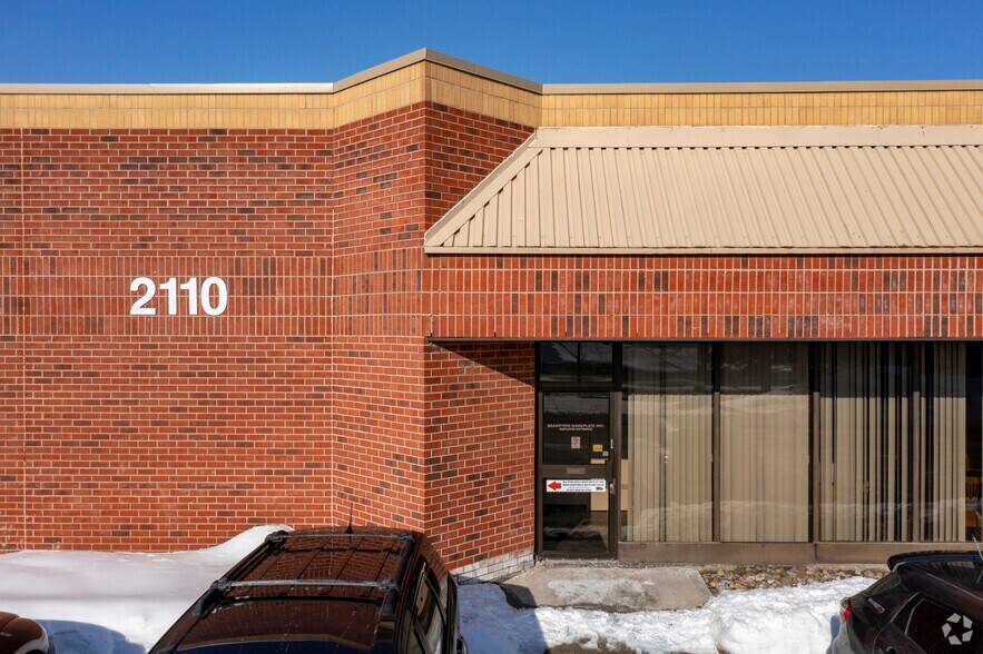 More Photos Of 2110 Williams Pky, Brampton Manufacturing For Lease