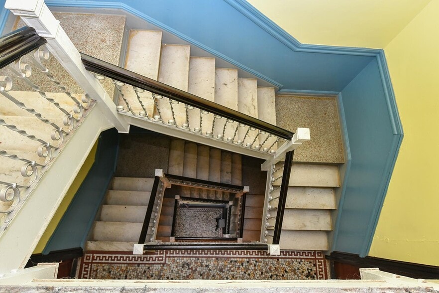 More Photos Of 604 21st St, Union City Apartments For Sale