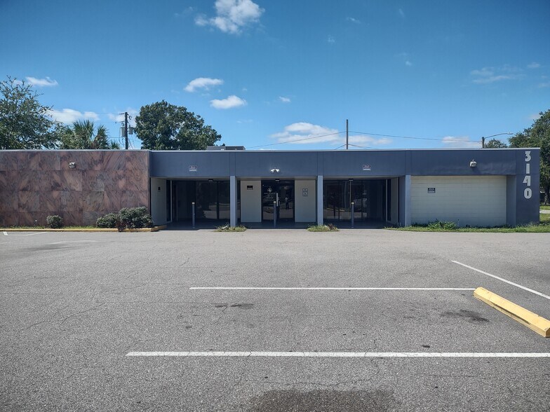 More Photos Of 3140 34th St N, Saint Petersburg Freestanding For Lease