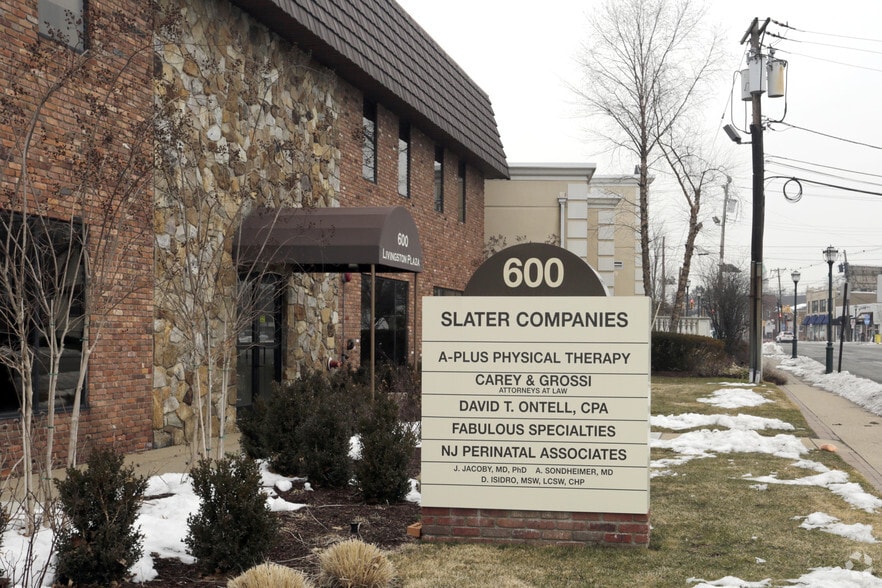 More Photos Of 600 S Livingston Ave, Livingston Office For Lease