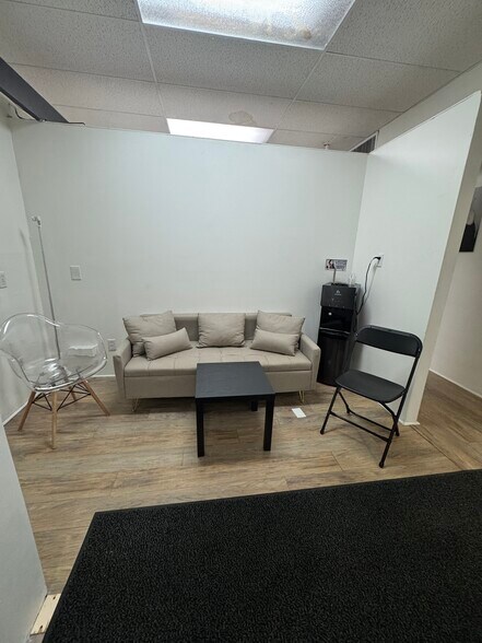 More Photos Of 4351 Murray Ave, Pittsburgh General Retail For Lease