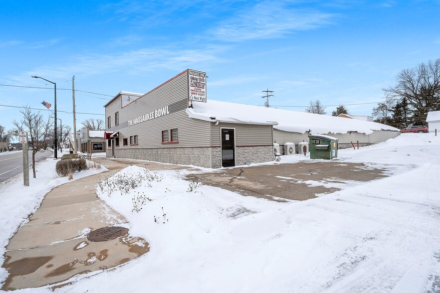 More Photos Of 326 Main St, Wausaukee Bowling Alley For Sale