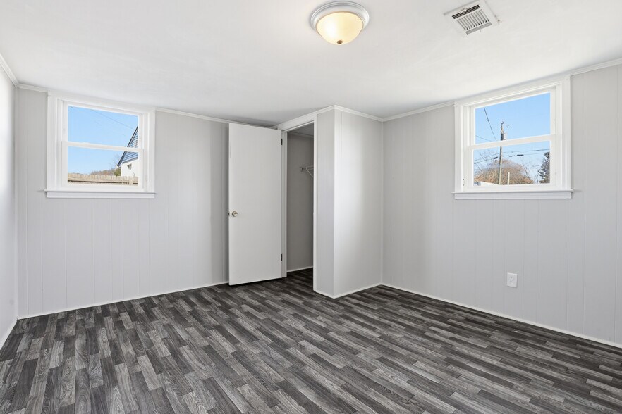 More Photos Of 3 Rangeview Cir, Greenville Office For Sale