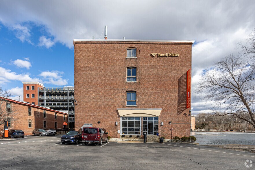 More Photos Of 1 Mill and Main Pl, Maynard Office For Lease