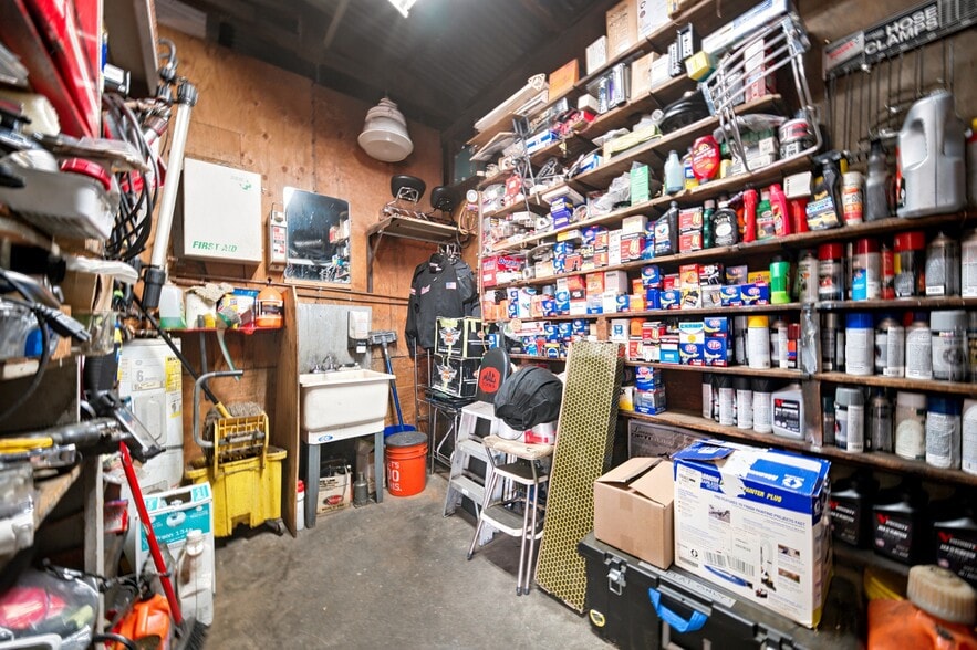 More Photos Of 3725 Pine St, Rocklin Auto Repair For Sale