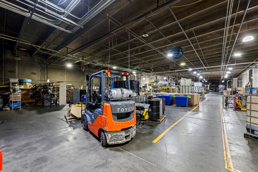 More Photos Of 5861 N Tennyson St, Arvada Warehouse For Sale