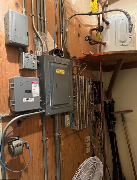 More Photos Of 221 S Union St, Mora Office For Sale