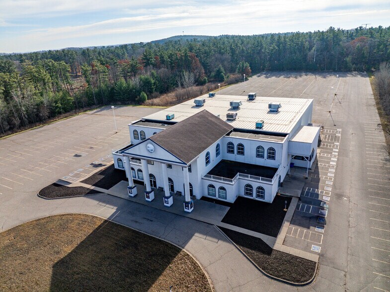 More Photos Of 430 Munroe Ave, Wisconsin Dells Theater Concert Hall For Sale