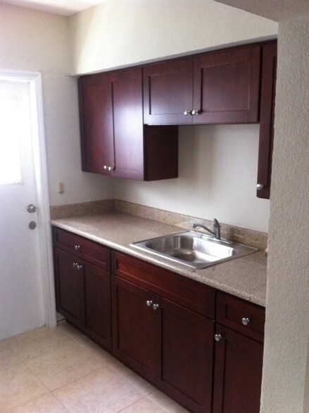 More Photos Of 951 Jefferson Ave, Miami Beach Multifamily For Sale