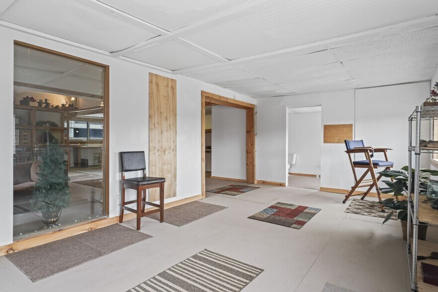 More Photos Of 111 Nott Ter, Schenectady Auto Repair For Sale