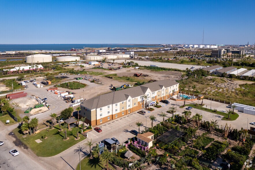 More Photos Of 808 61st St, Galveston Hotel For Sale