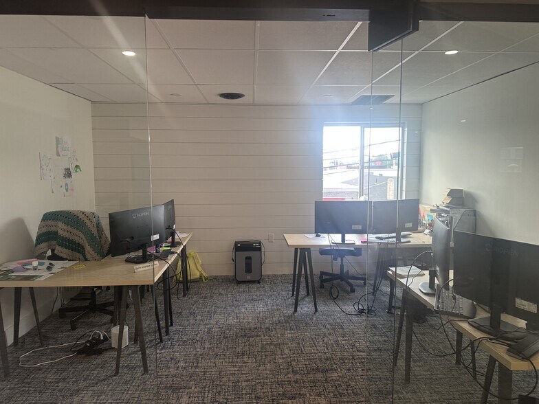 More Photos Of 30 Coronado Rd, Warwick Service For Lease