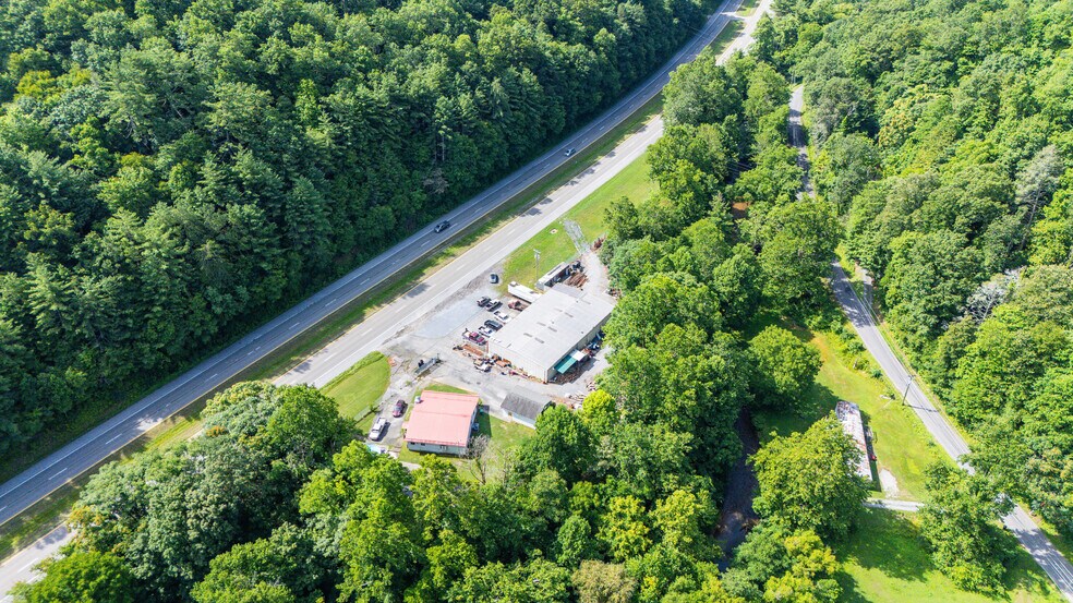 More Photos Of 5560 Highway 19 E, Hampton Manufacturing For Sale