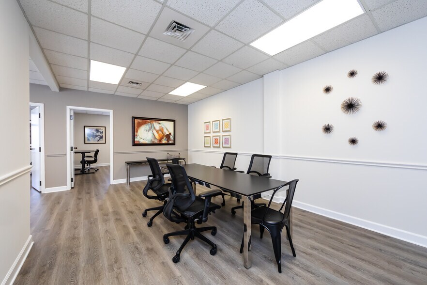 More Photos Of 10801 Johnston Rd, Charlotte Office For Lease