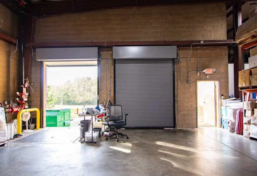 More Photos Of 115 Westpark Blvd, Columbia Manufacturing For Sale