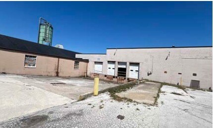 More Photos Of 458 2nd Ave, Tiffin Manufacturing For Sale